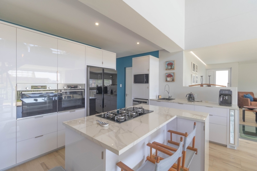 3 Bedroom Property for Sale in Somerset Lakes Western Cape